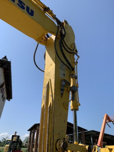 ESCAVATORE CINGOLATO
