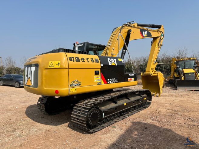CAT 320D2L crawler excavator