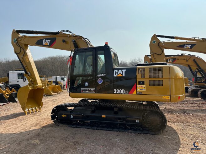 CAT 320D2L crawler excavator