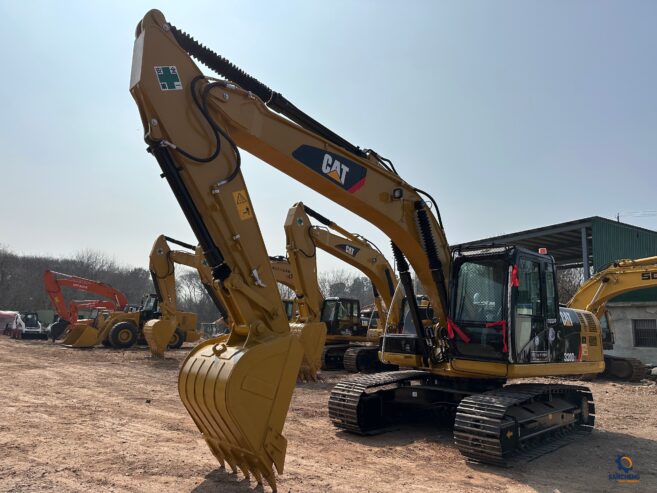 CAT 320D2L crawler excavator