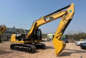 CAT 320D2L crawler excavator