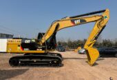 CAT 320D2L crawler excavator