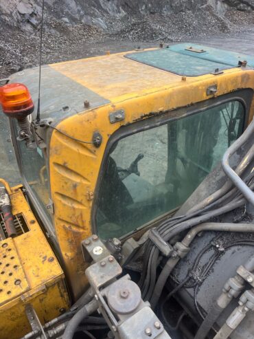 VOLVO – EC360-2005