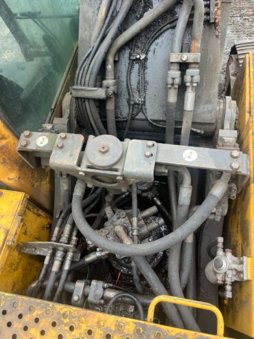 VOLVO – EC360-2005