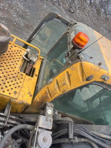 VOLVO – EC360-2005