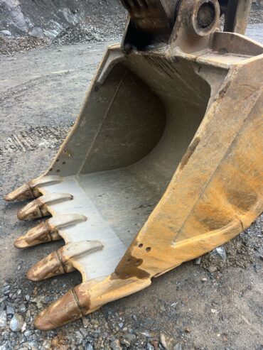 VOLVO – EC360-2005