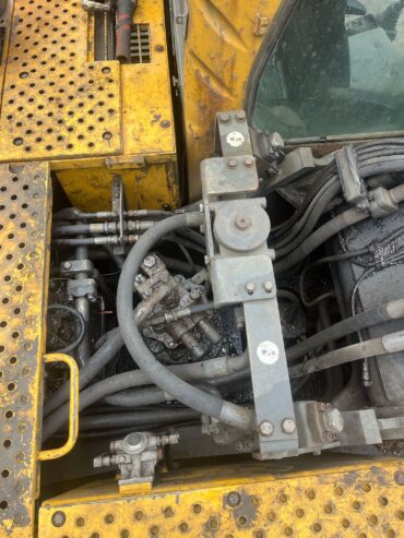 VOLVO – EC360-2005