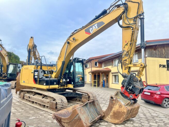 CATERPILLAR –