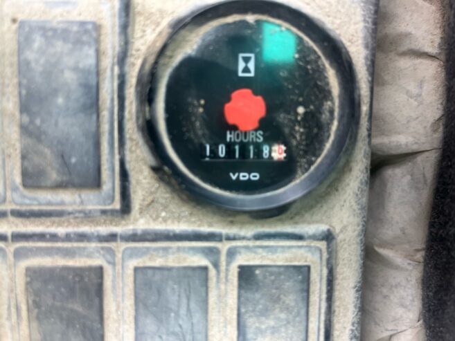 VOLVO – EC360-2005