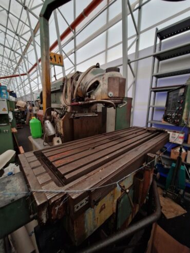 Universal Milling and Boring Machine