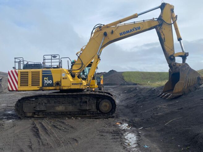 Komatsu – PC700LC-8EO – 2015