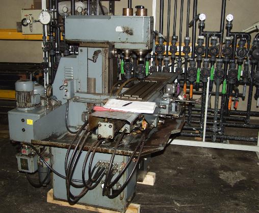 Universal Milling Machine