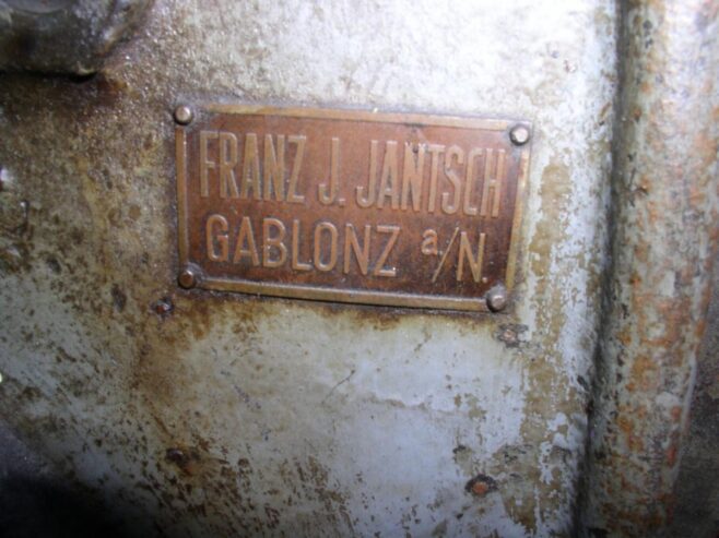 Toggle Press – Single Column