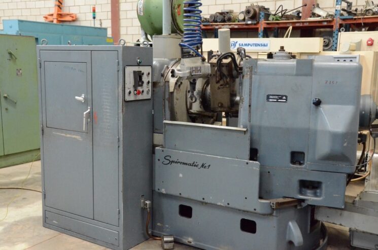 Spiral Bevel Gear Cutting Machine