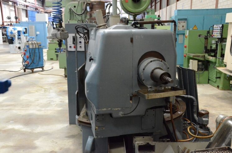 Spiral Bevel Gear Cutting Machine