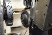 Spiral Bevel Gear Cutting Machine