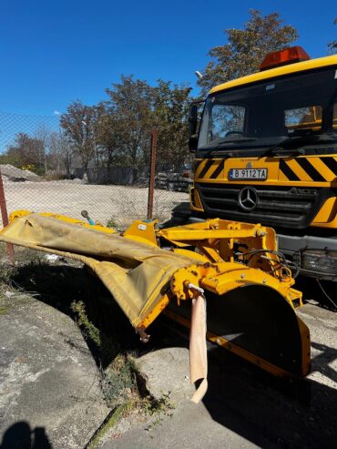 Snow Plow Mercedes-Benz 1824