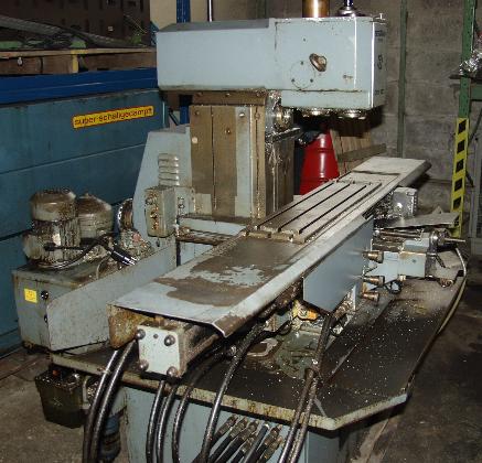 Universal Milling Machine
