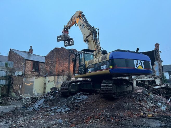 Caterpillar CAT 330CL Demolition Rig – 2006