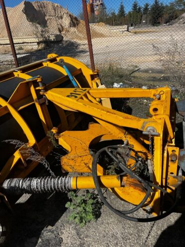 Snow Plow Mercedes-Benz 1824