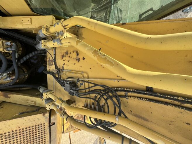 Caterpillar 345BL Excavator – 2004