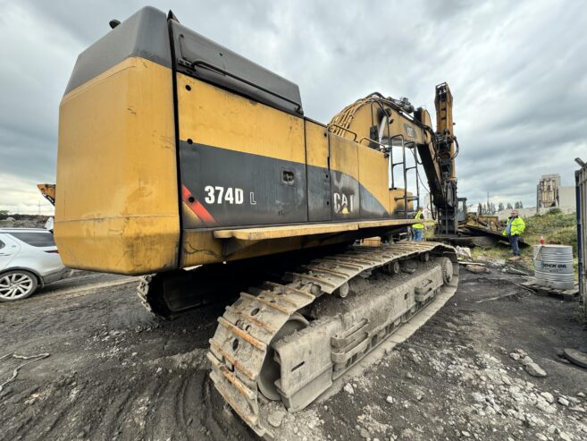 Caterpillar 374DL Demolition Rig – 2010