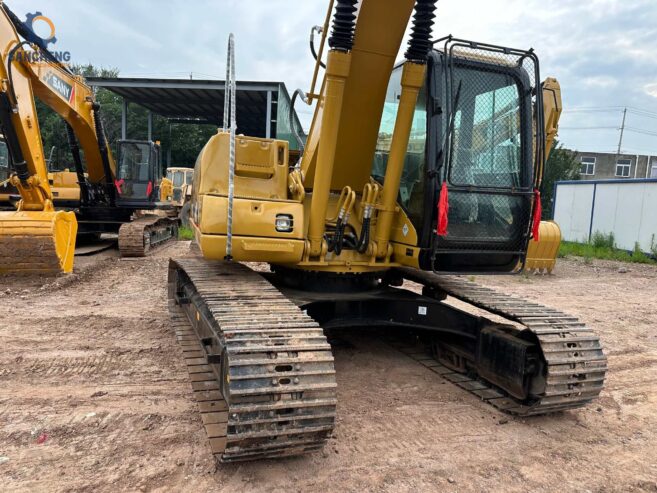 CAT 320CL crawler excavator with hammer