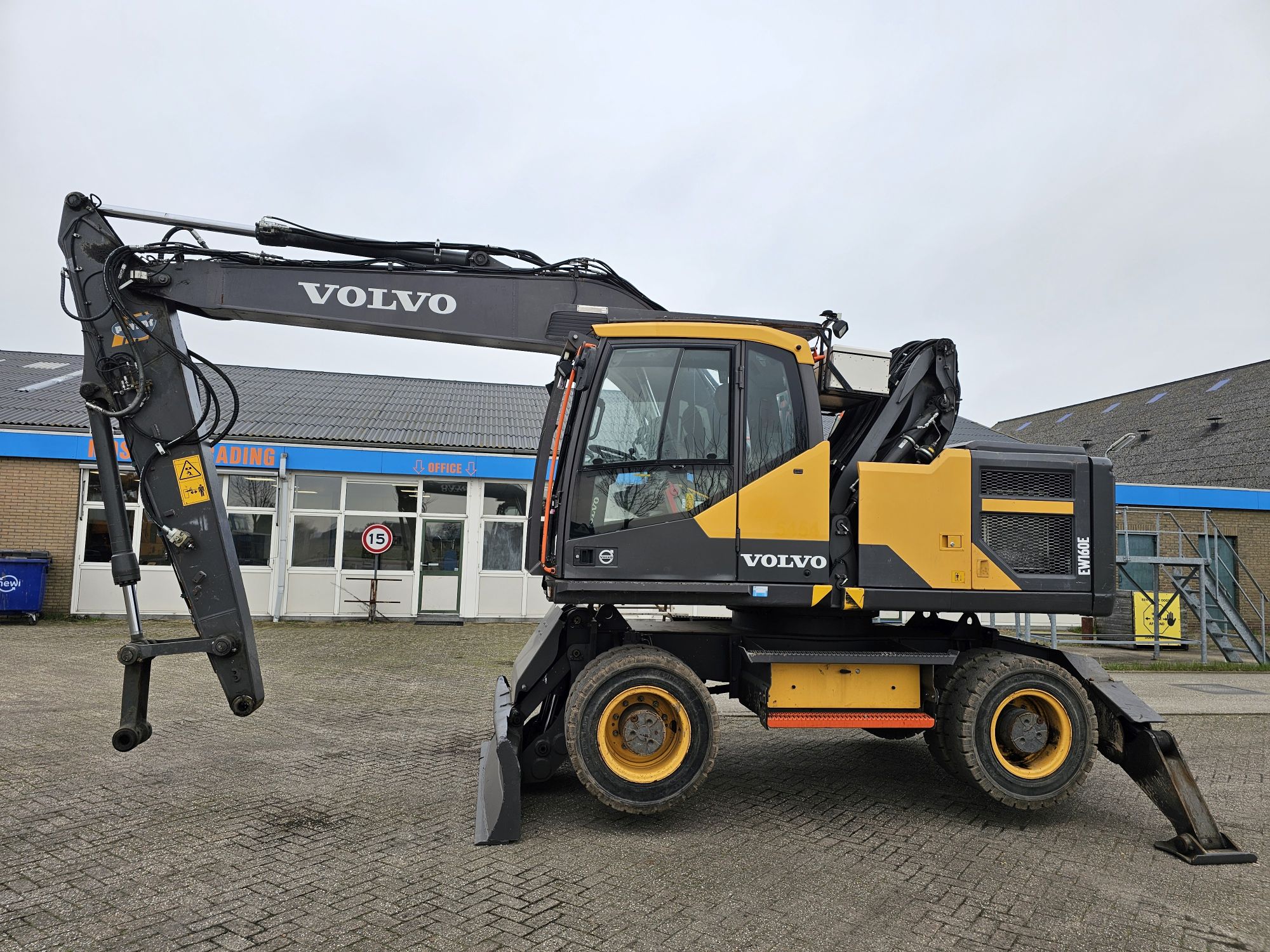 Volvo – EW160E